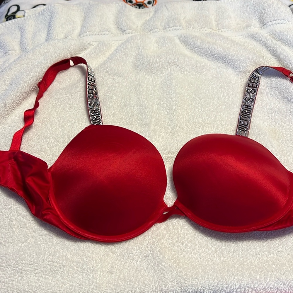 Victoria’s Secret push up bra